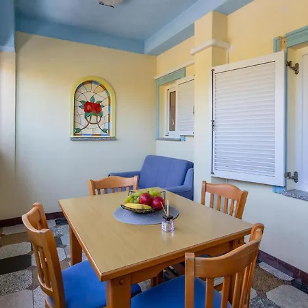 Apartment In With Kitchen Selce